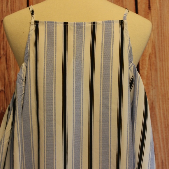*NWT* Almost Famous Striped Cole-Shoulder Top - Picture 7 of 7